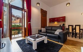 Select City Center Apartments